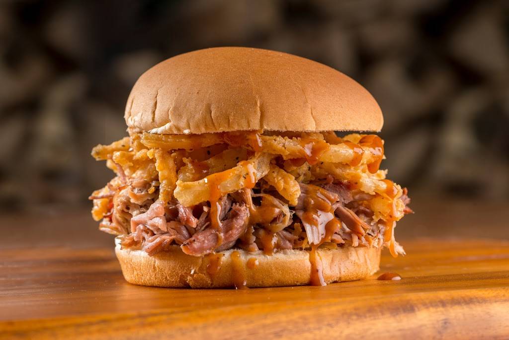 Old Carolina Barbecue | restaurant | 2035 W 4th St, Ontario, OH 44906, USA | 4195290680 OR +1 419-529-0680