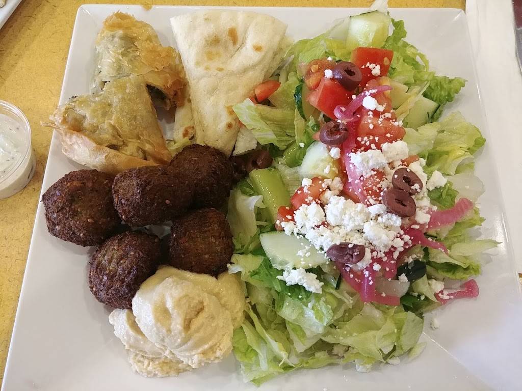 Daphnes | restaurant | 2667 Tapo Canyon Rd b, Simi Valley, CA 93063, USA | 8055260450 OR +1 805-526-0450