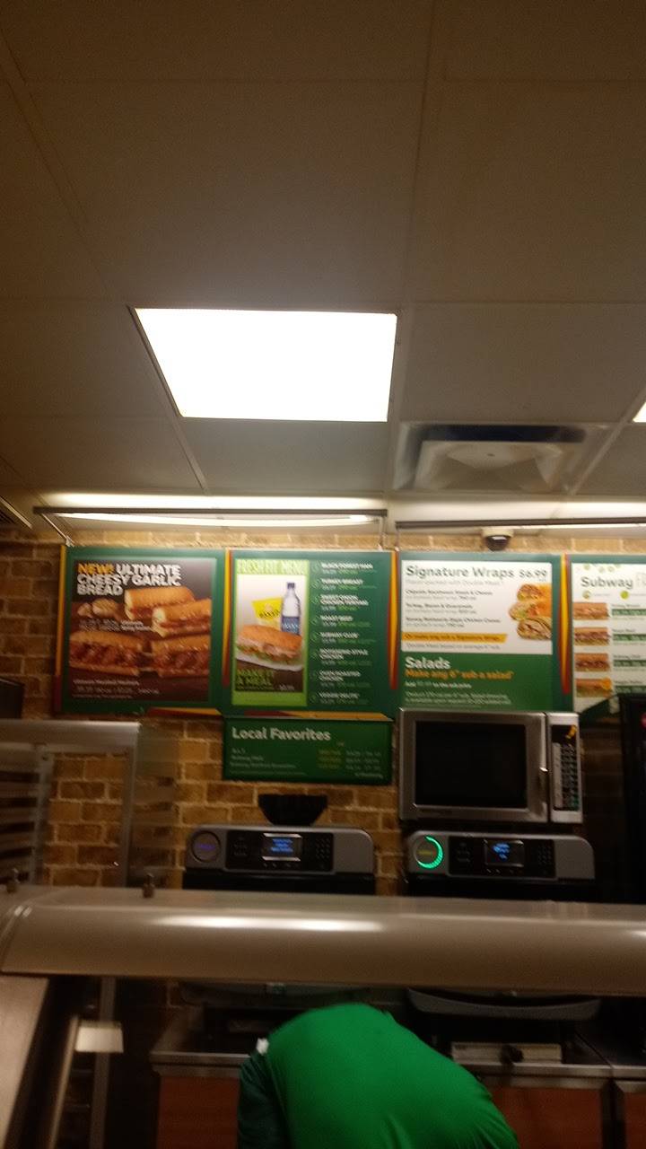 Subway | meal takeaway | 6101 Lake Ave, St Joseph, MO 64506, USA | 8162382867 OR +1 816-238-2867