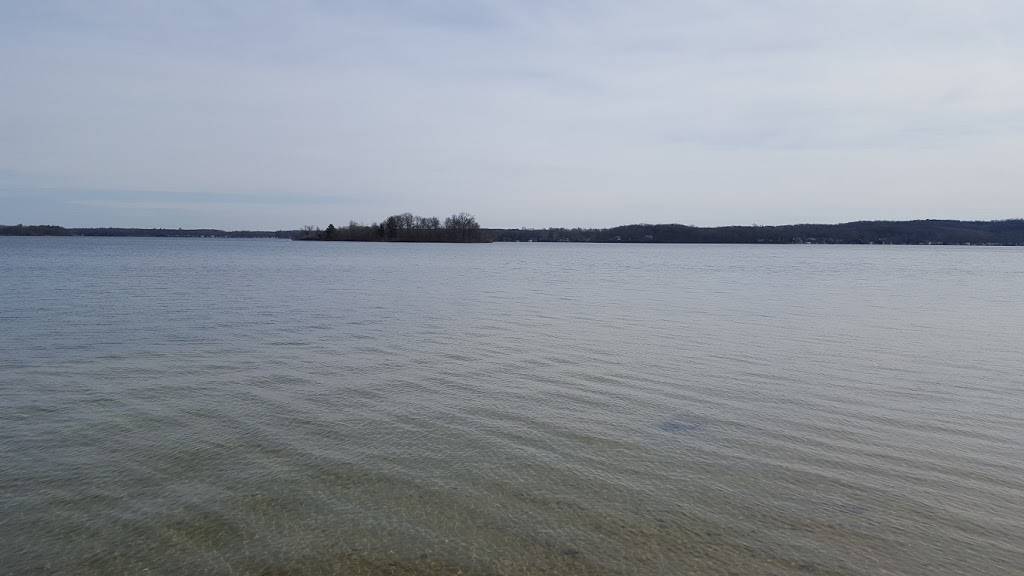 The Landing on Gun Lake | shopping mall | 11925 Marsh Rd, Shelbyville, MI 49344, USA | 2696724222 OR +1 269-672-4222