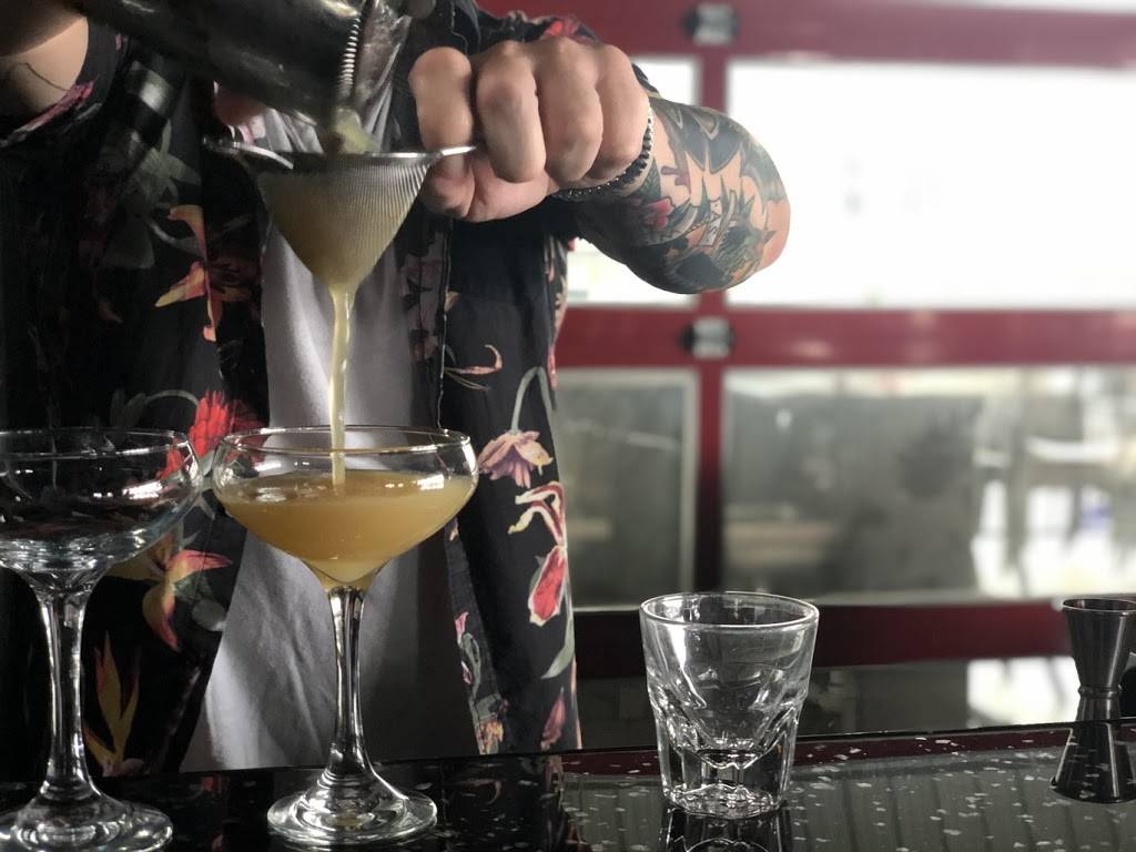 Fat Kat Slims | restaurant | 730 8th Ave S, Nashville, TN 37203, USA | 6157396953 OR +1 615-739-6953