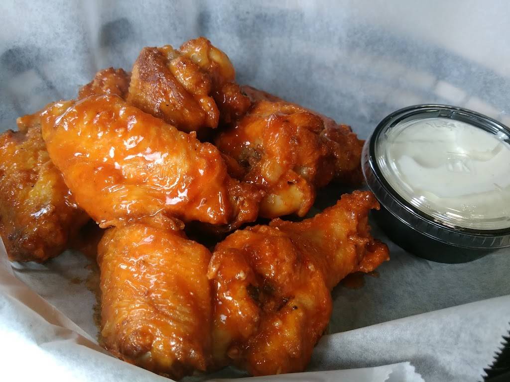 Upper Crust Pizza Co | restaurant | 102 Hexham Dr, Lynchburg, VA 24502, USA | 4342374321 OR +1 434-237-4321