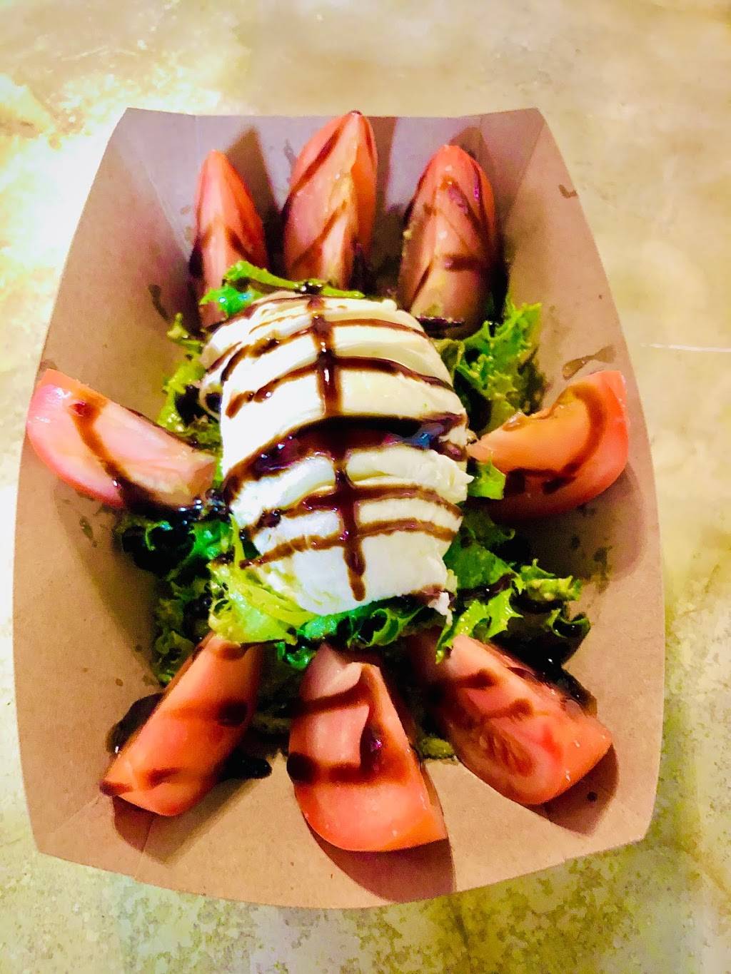 Alfredos On Folly | restaurant | 106 W Hudson Ave, Folly Beach, SC 29439, USA | 8436330225 OR +1 843-633-0225