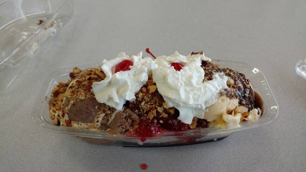 Braums Ice Cream & Burger Restaurant | restaurant | 4020 N Pennsylvania Ave, Oklahoma City, OK 73112, USA | 4055283006 OR +1 405-528-3006