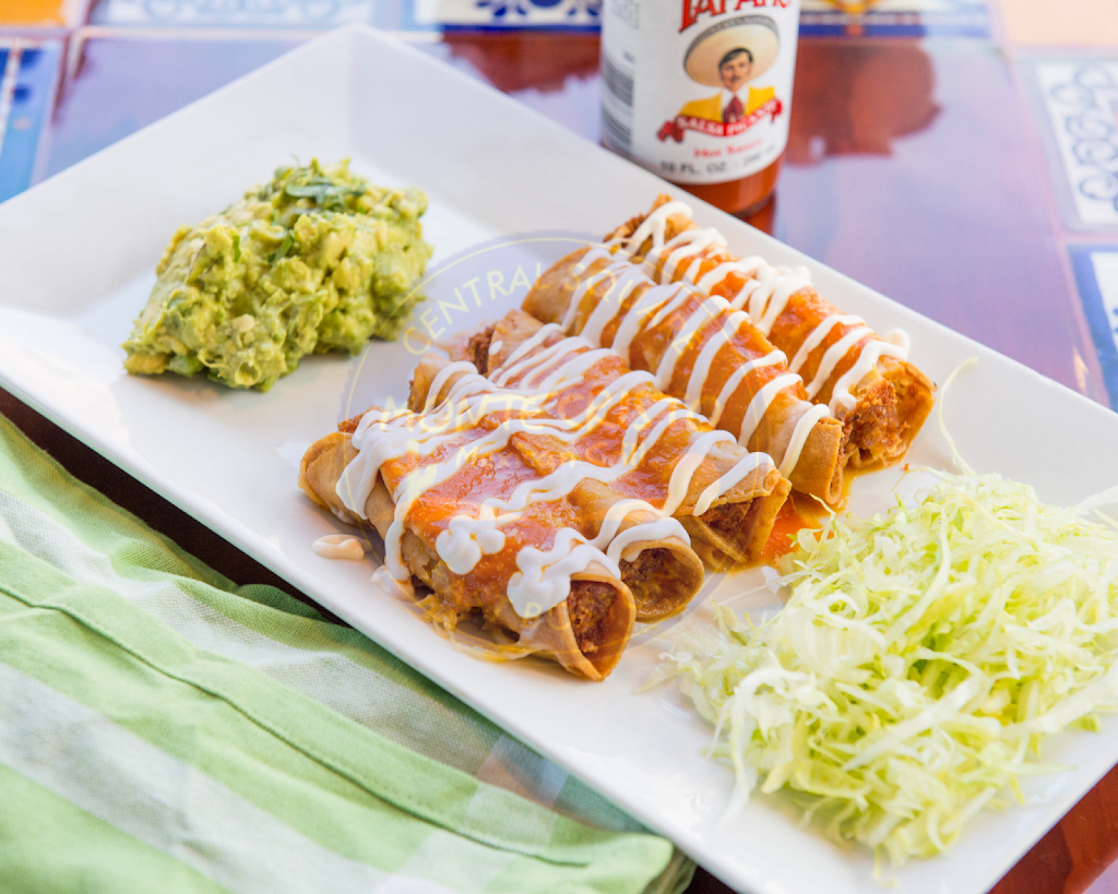 Restaurante Montecristo | restaurant | 36 Central Square, Boston, MA 02128, USA | 6175616046 OR +1 617-561-6046