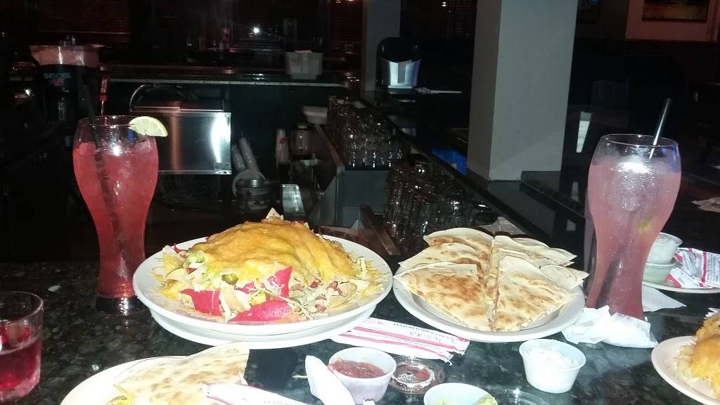 Bocces Bar and Grill | restaurant | 3909 Lincoln Hwy, Matteson, IL 60443, USA | 7087488080 OR +1 708-748-8080