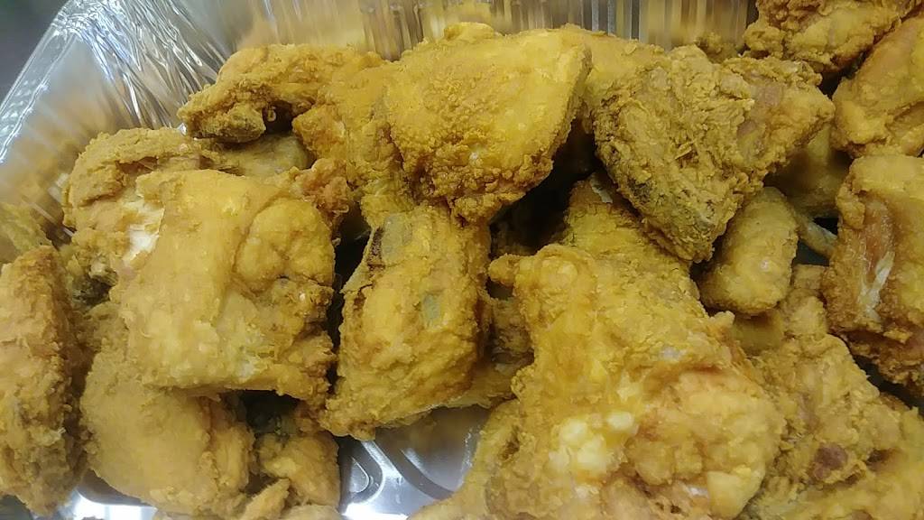 Lenas Pizzeria | restaurant | 5851 W 63rd St, Chicago, IL 60638, USA | 7737678400 OR +1 773-767-8400