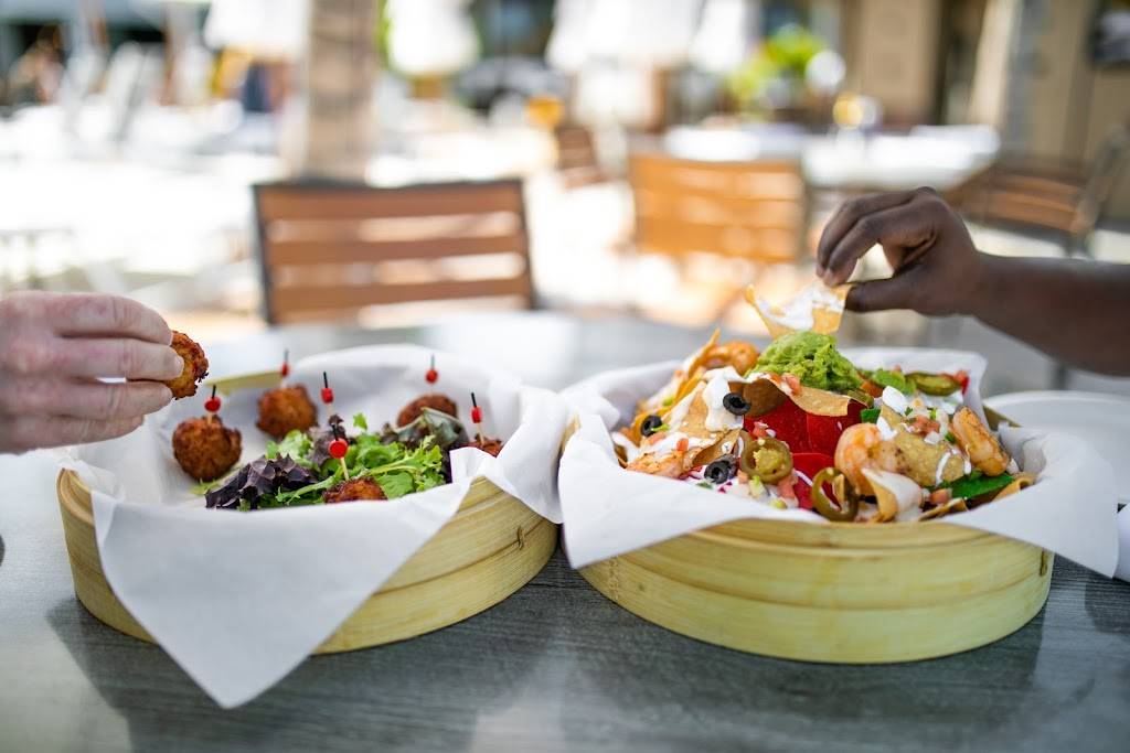 Oasis Cay | restaurant | 61 Hawks Cay Blvd, Duck Key, FL 33050, USA | 8883955539 OR +1 888-395-5539