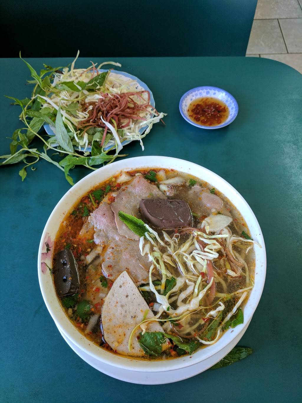 Bún Bò Huế Restaurant | restaurant | 7002 SE 82nd Ave, Portland, OR 97266, USA | 5037711141 OR +1 503-771-1141