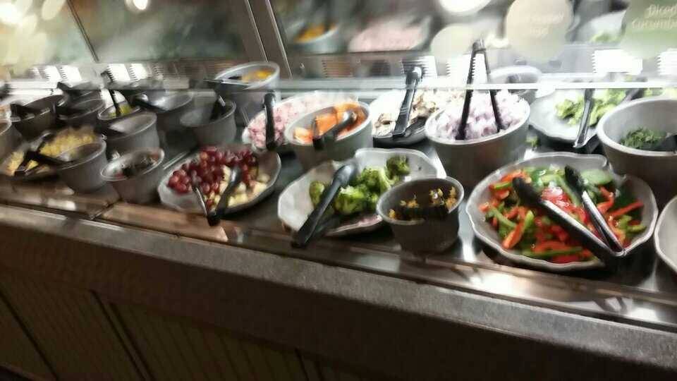 Ruby Tuesday | restaurant | 483 Crockett Trace Drive, Morristown, TN 37813, USA | 4235860830 OR +1 423-586-0830