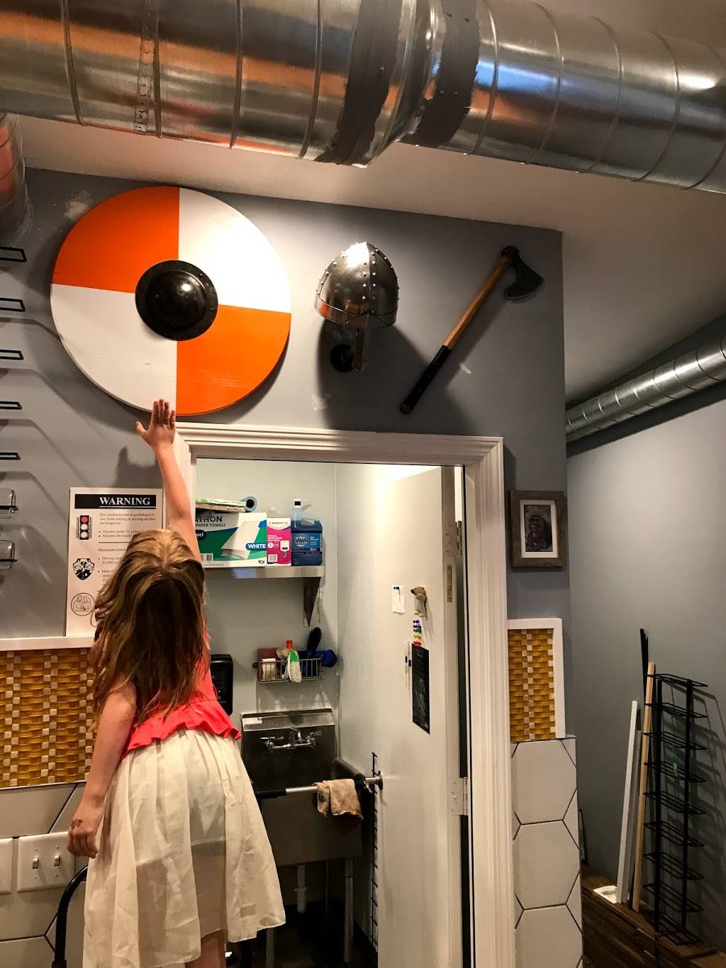 White Bear Meadery | restaurant | 1595 Co Rd E East, White Bear Lake, MN 55110, USA | 6513529552 OR +1 651-352-9552