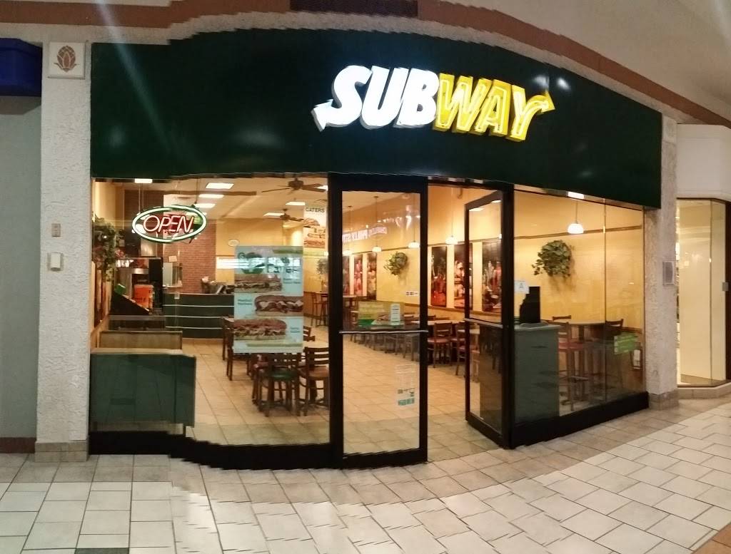 Subway Restaurants | restaurant | Citadel Mall, 2070 Sam Rittenberg Blvd Unit # D-520, Charleston, SC 29407, USA | 8435710600 OR +1 843-571-0600