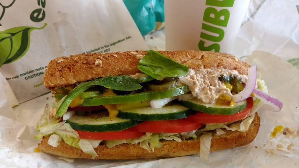Subway | meal takeaway | 3701 Leopard St, Corpus Christi, TX 78408, USA | 3618837000 OR +1 361-883-7000