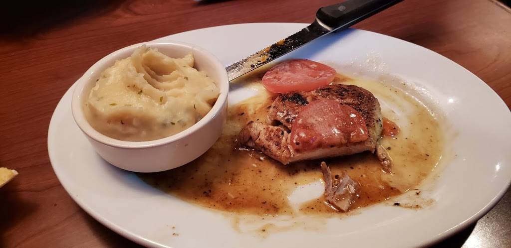 Ruby Tuesday | restaurant | 1640 S Roane St, Harriman, TN 37748, USA | 8655900671 OR +1 865-590-0671