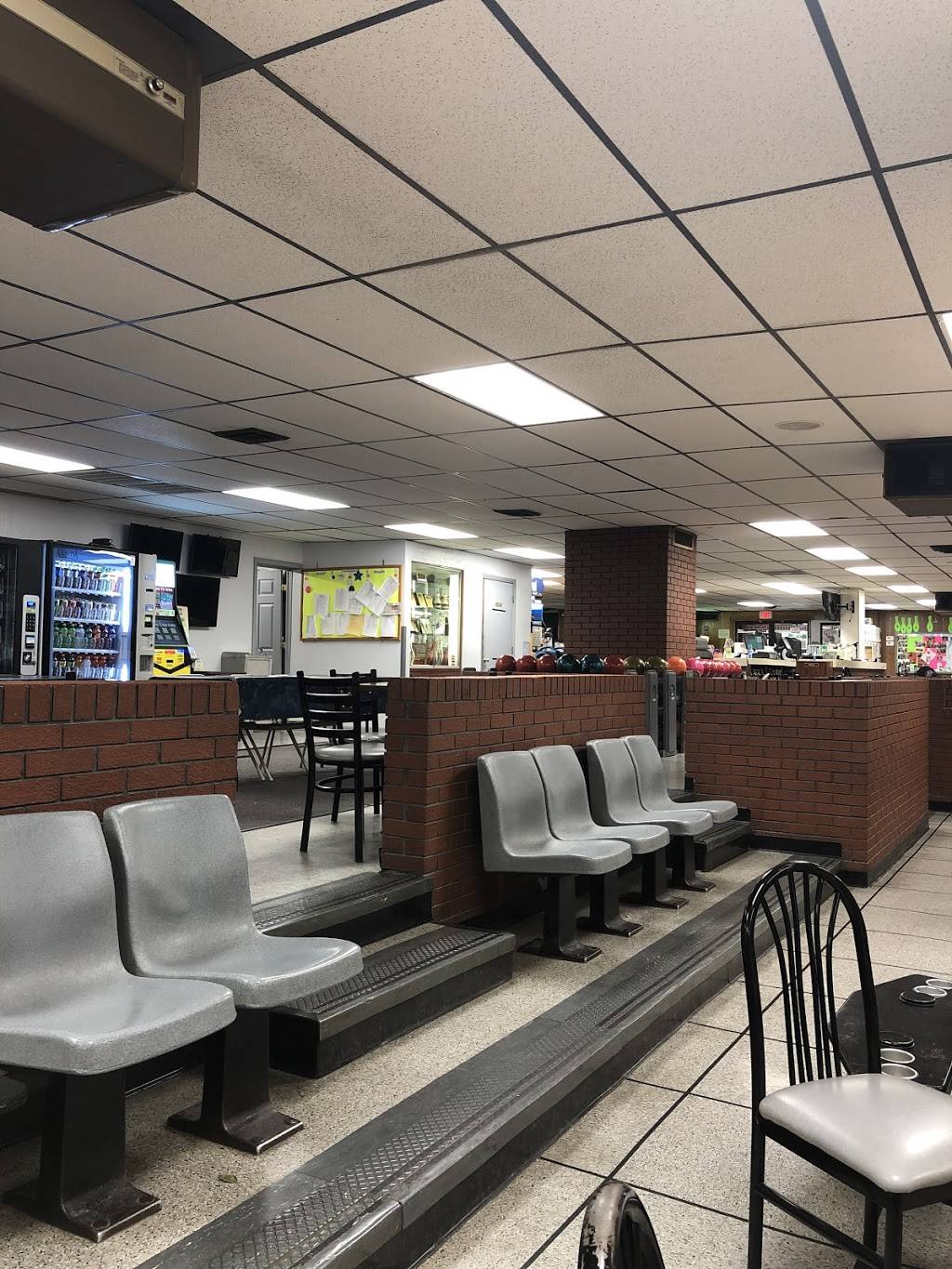 Nesbits Lanes | meal takeaway | 3501 Leechburg Rd, Pittsburgh, PA 15239, USA | 4127935556 OR +1 412-793-5556