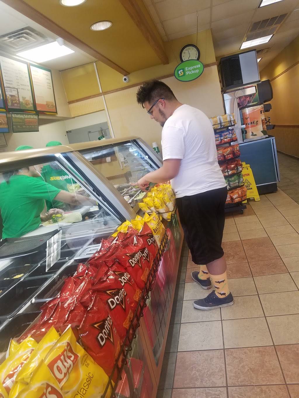 Subway Restaurants | restaurant | 9 Uvalde Rd #10, Houston, TX 77015, USA | 7134502244 OR +1 713-450-2244