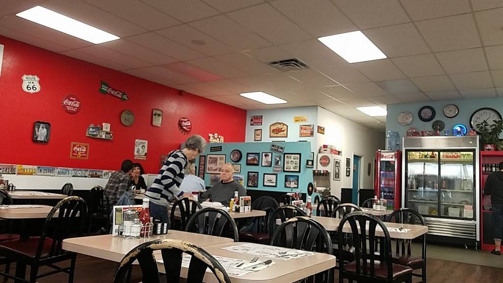 Pennys Diner | restaurant | 2072 Nevada City Hwy, Grass Valley, CA 95945, USA | 5304775673 OR +1 530-477-5673