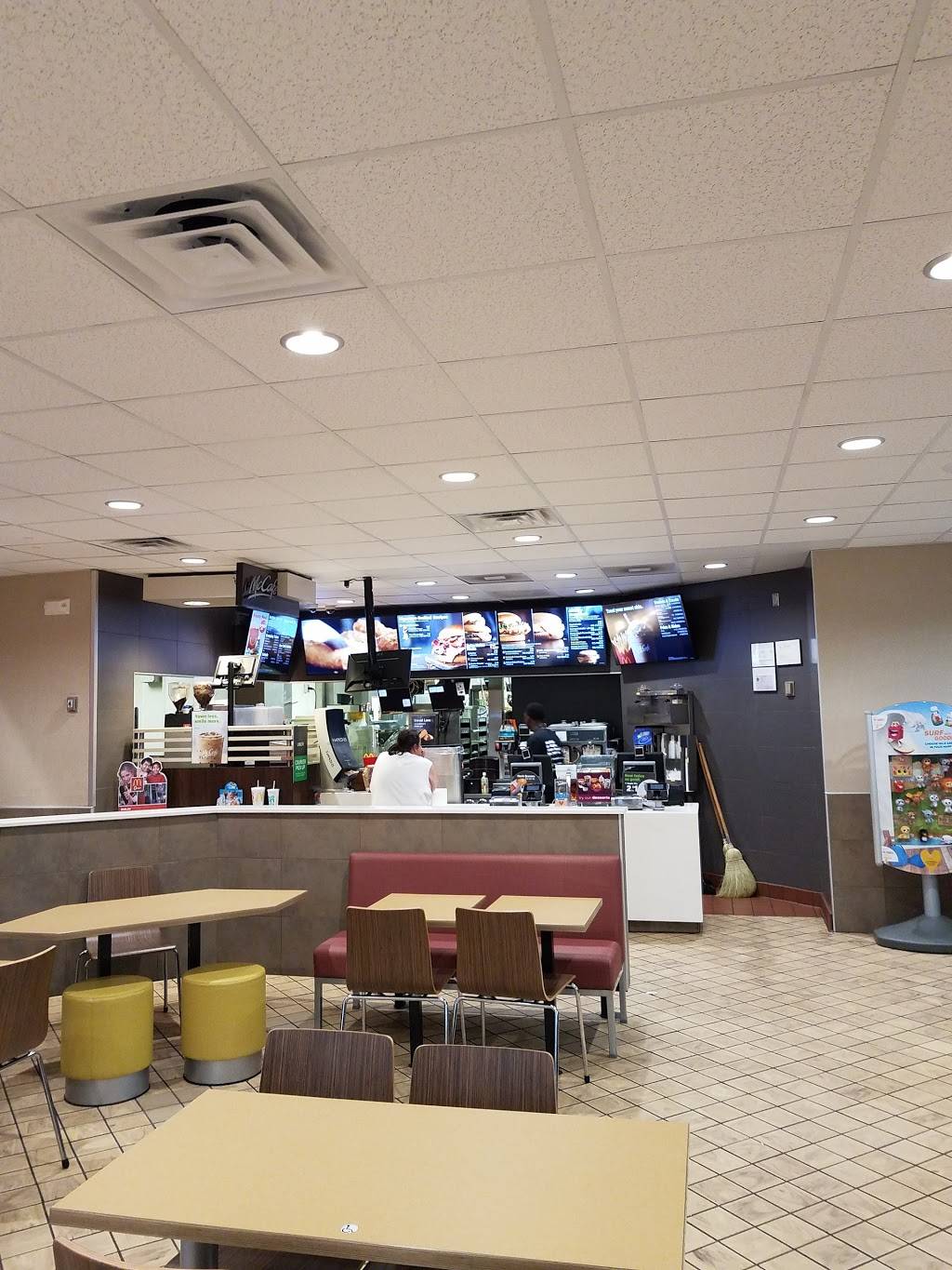 McDonalds | cafe | 7500 Pulaski Hwy, Baltimore, MD 21237, USA | 4108667308 OR +1 410-866-7308