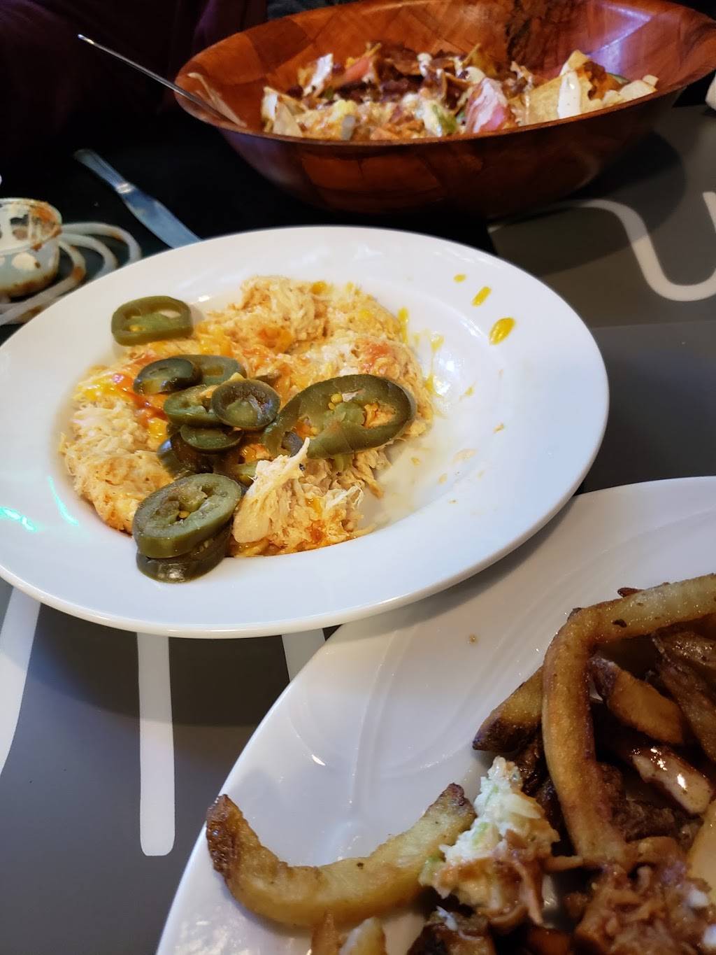 Howards Cafe | restaurant | E Taggart St, East Palestine, OH 44413, USA | 3308866109 OR +1 330-886-6109