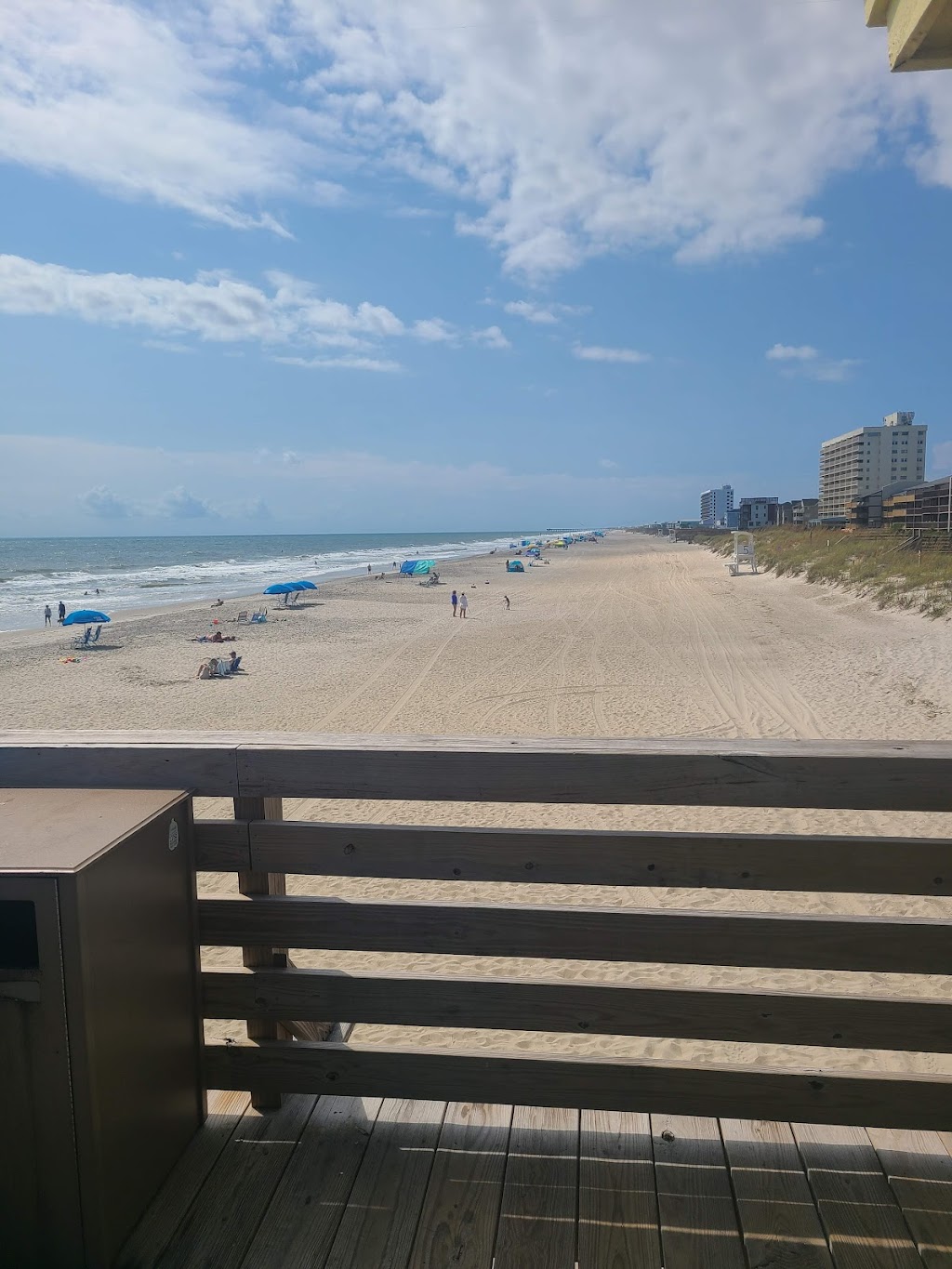 Carolina Beach Pier | restaurant | 1800 Carolina Beach Ave N, Carolina Beach, NC 28428, USA | 9106363075 OR +1 910-636-3075