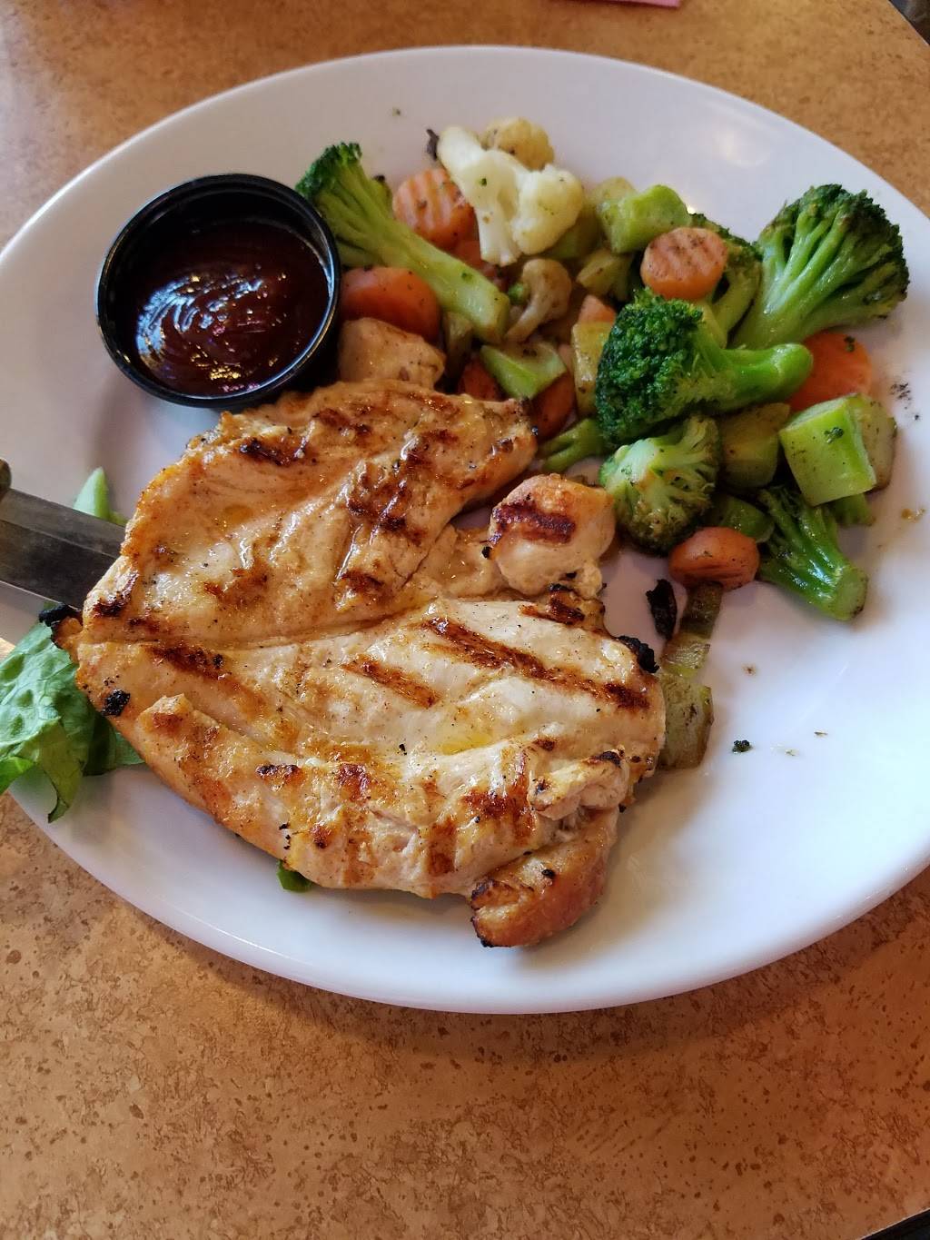 Rails Craft Brew & Eatery | restaurant | 114 St Louis Ave, Seymour, IN 47274, USA | 8122711191 OR +1 812-271-1191