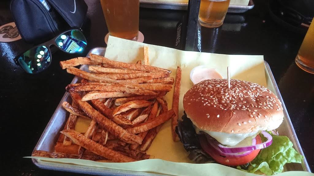 Jamesons Irish Pub | restaurant | 6681 Hollywood Blvd, Los Angeles, CA 90028, USA | 3237985360 OR +1 323-798-5360