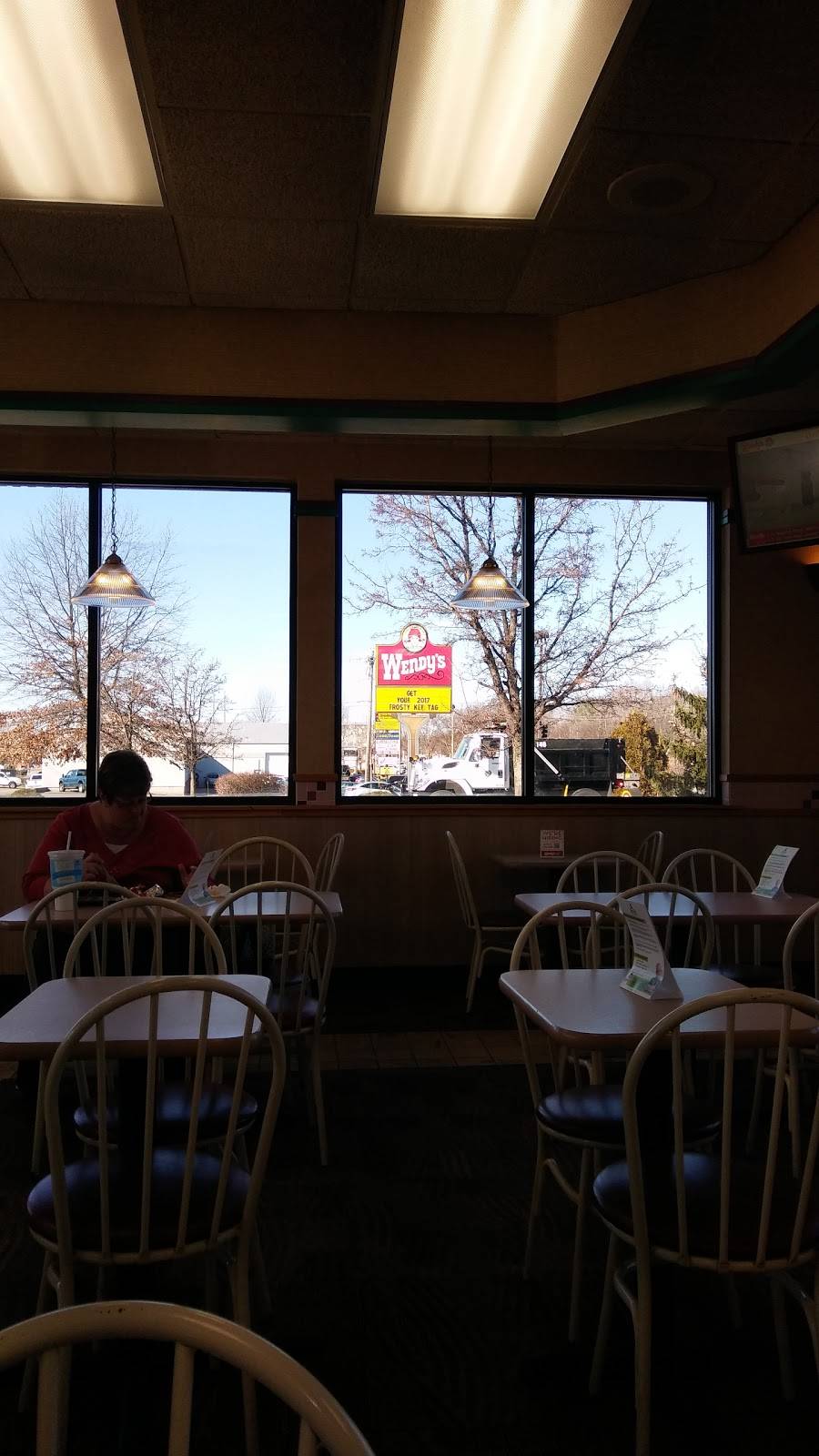 Wendys | restaurant | 45460 Miramar Way, California, MD 20619, USA | 3018623190 OR +1 301-862-3190