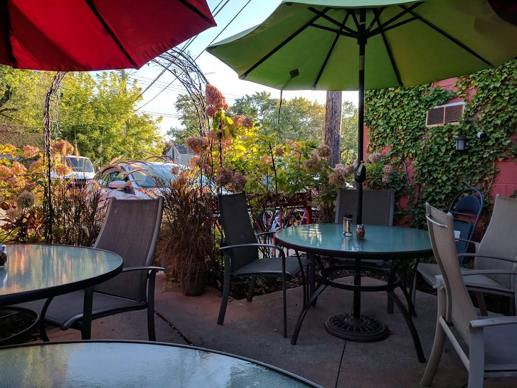 Amicis Pizza & Living Room | restaurant | 3249 Twelve Mile Rd, Berkley, MI 48072, USA | 2485444100 OR +1 248-544-4100