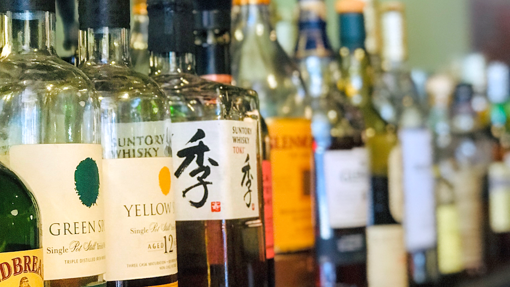 Bar In Control | restaurant | 1215 Grand Concourse, The Bronx, NY 10452, USA | 2127494918 OR +1 212-749-4918