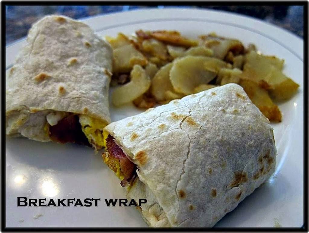 Gyro On Pita | restaurant | 91 Danbury Rd, Ridgefield, CT 06877, USA | 2034387100 OR +1 203-438-7100