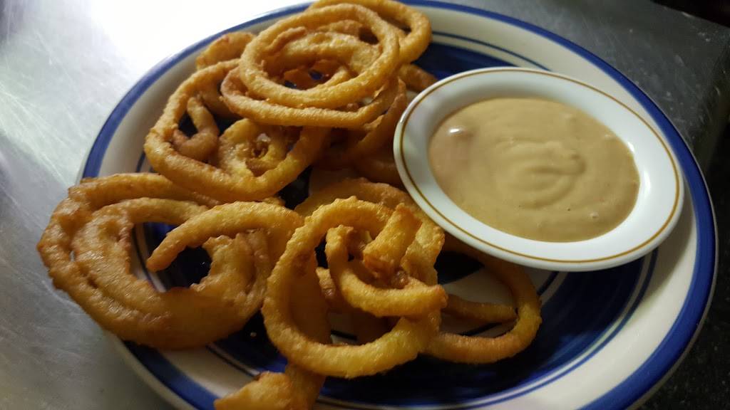 Ole Hampton House Tavern | restaurant | 110 Campbell Ln, Hampton, NY 12837, USA | 5182829240 OR +1 518-282-9240