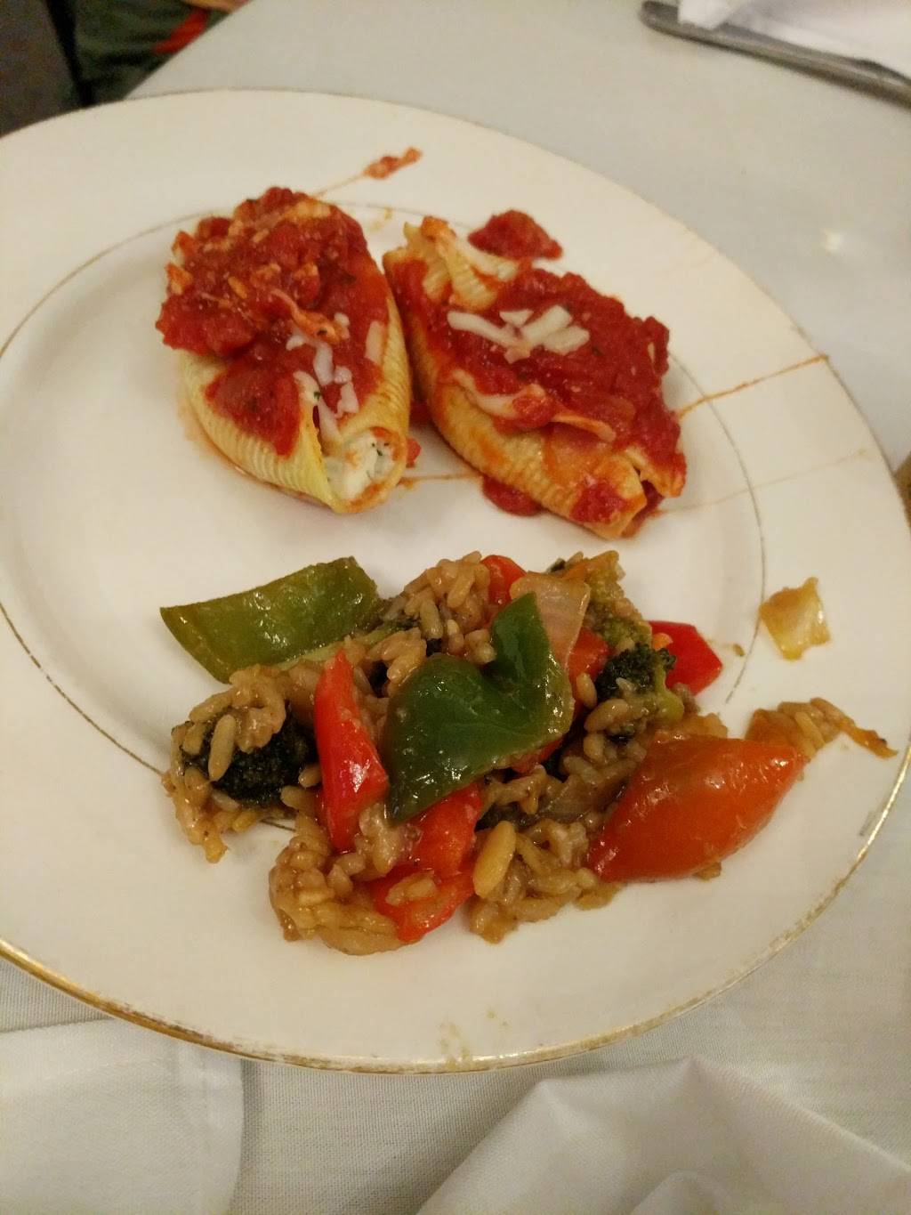 Breakaway | restaurant | Route 1 North, 221 Newbury St, Danvers, MA 01923, USA | 9787747270 OR +1 978-774-7270