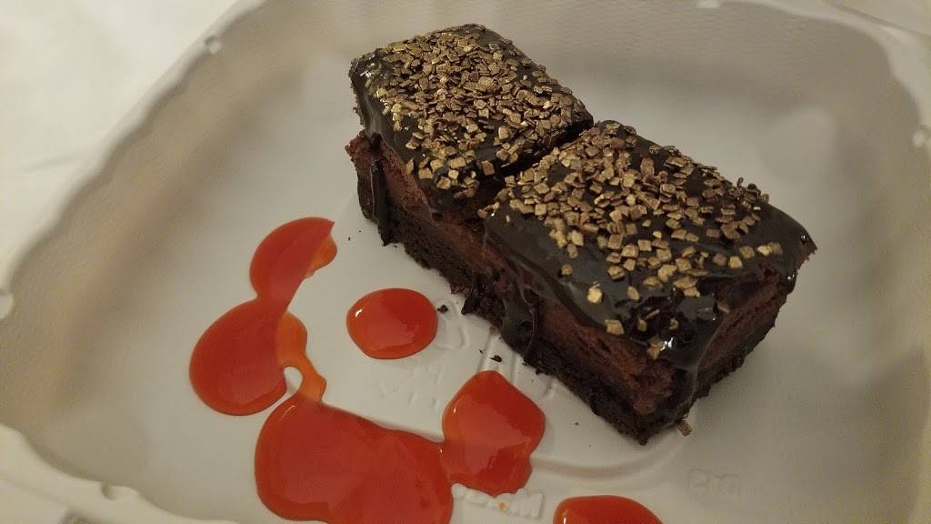 Columbus Tap | restaurant | N Columbus Dr, Chicago, IL 60601, USA | 3124449494 OR +1 312-444-9494