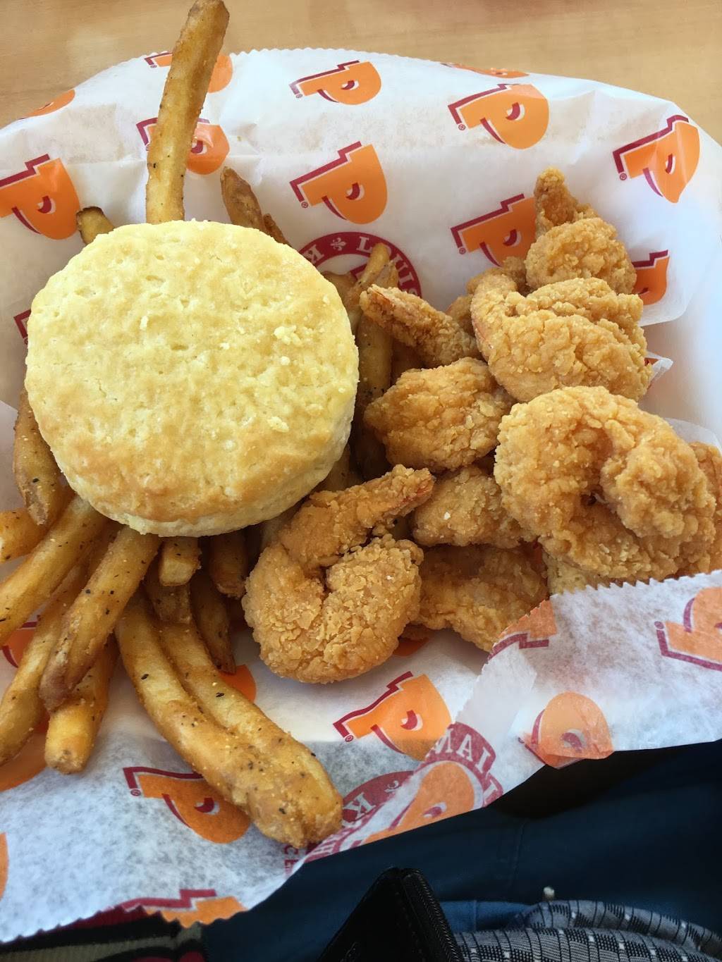 Popeyes Louisiana Kitchen | restaurant | 3501 El Camino Ave, Sacramento, CA 95821, USA | 9166962428 OR +1 916-696-2428