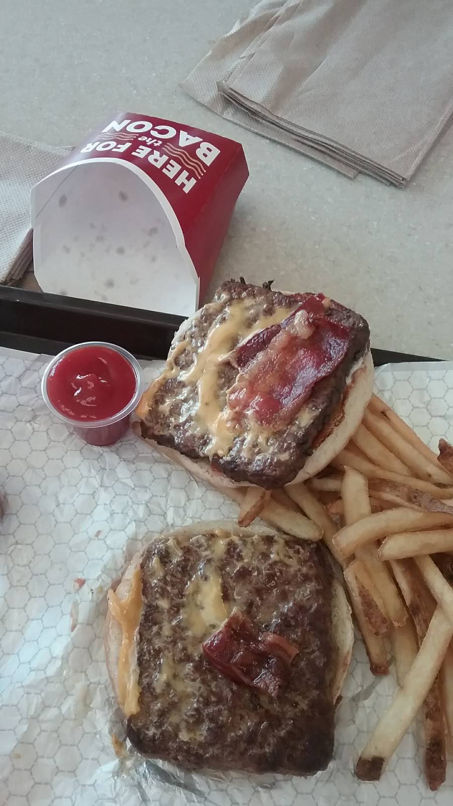 Wendys | restaurant | 5585 Whittlesey Blvd, Columbus, GA 31909, USA | 7063238254 OR +1 706-323-8254