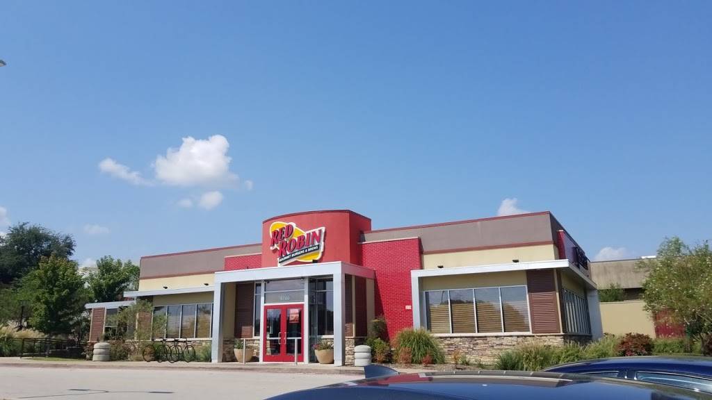 Red Robin Gourmet Burgers and Brews | restaurant | 4700 S Hulen St, Fort Worth, TX 76132, USA | 8174230002 OR +1 817-423-0002