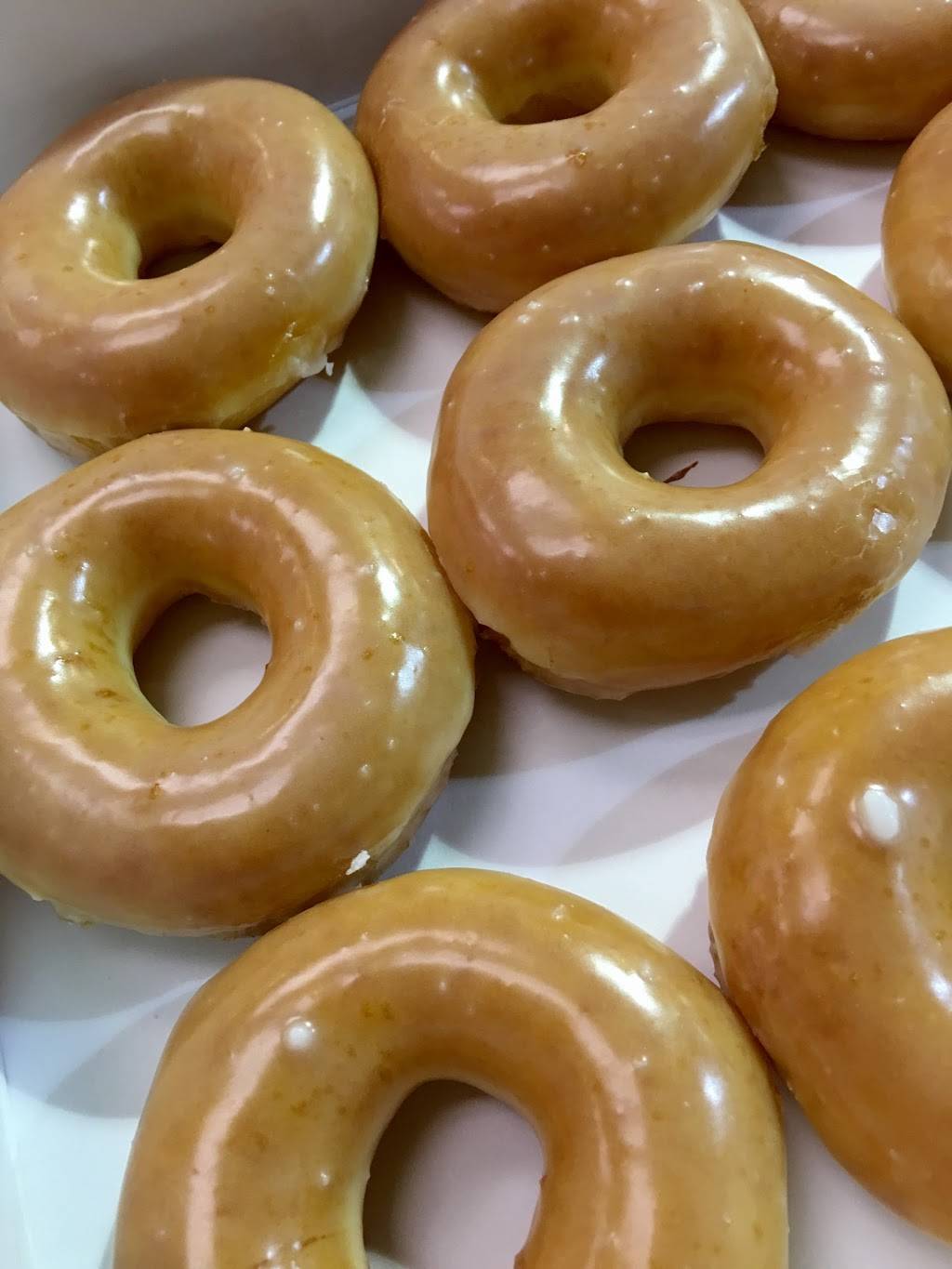 Krispy Kreme | bakery | 917 N Main St, High Point, NC 27262, USA | 3368858081 OR +1 336-885-8081