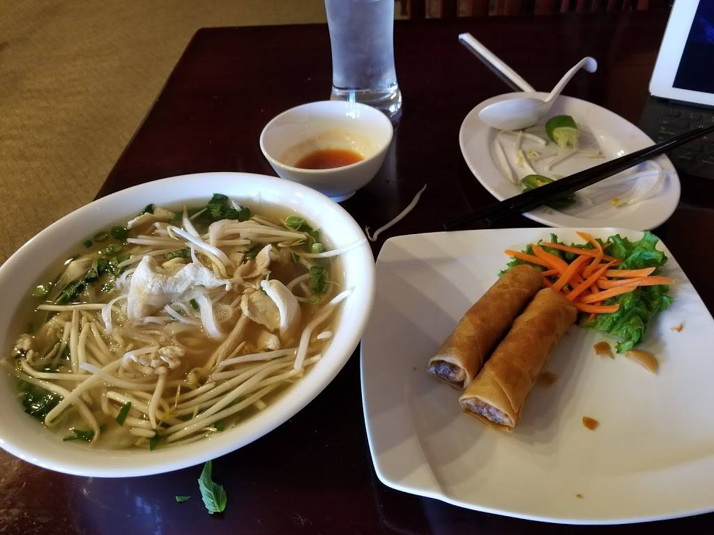 Hot Pho & Grill Vietnamese Restaurant | restaurant | 12236 Branders Creek Dr, Chester, VA 23831, USA | 8047967891 OR +1 804-796-7891