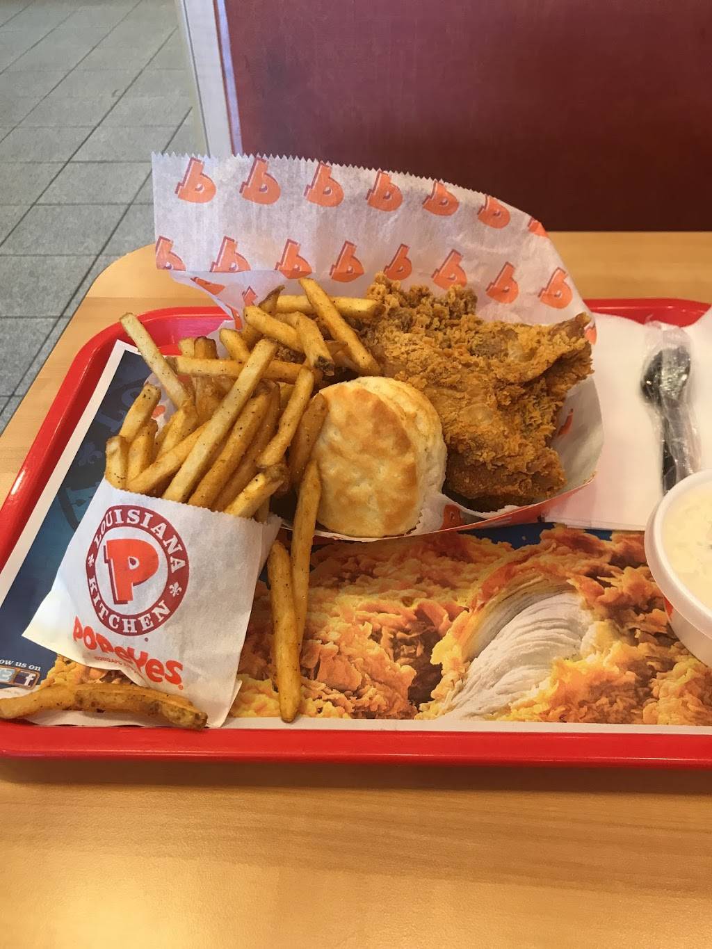 Popeyes Louisiana Kitchen | restaurant | 11850 Sunrise Valley Dr, Reston, VA 20191, USA | 7032643308 OR +1 703-264-3308