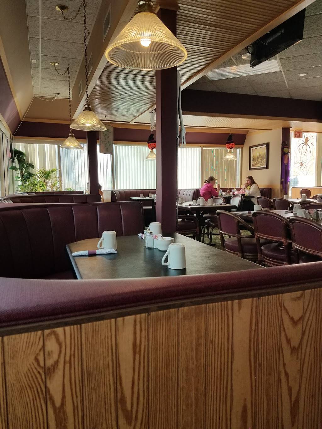 Spring Garden Family Restaurant | restaurant | 520 Springdale St, Mt Horeb, WI 53572, USA | 6084377470 OR +1 608-437-7470