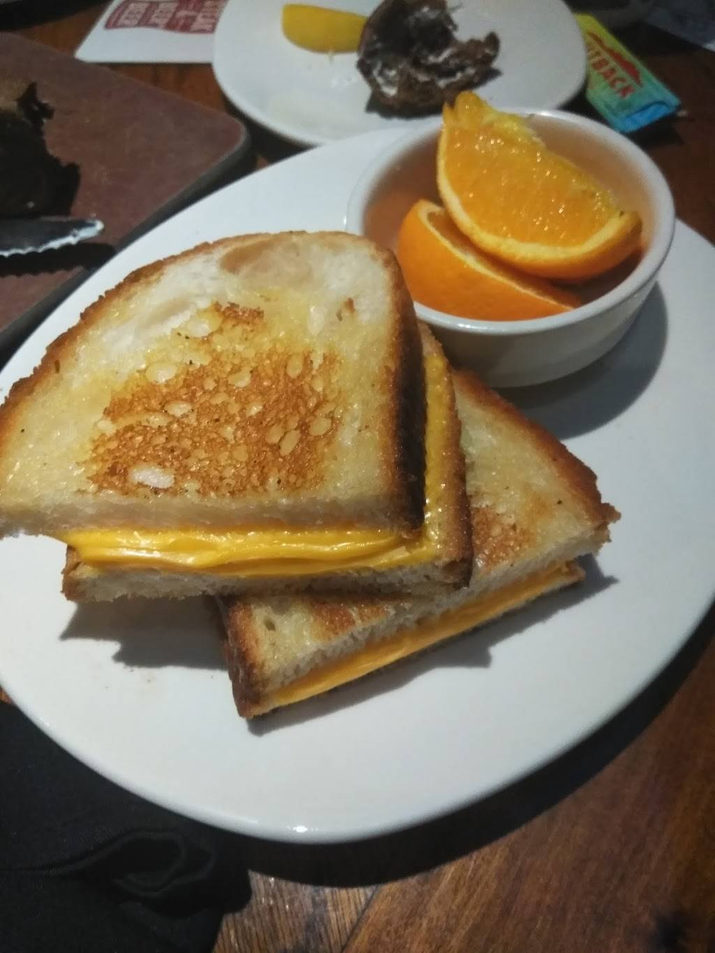 Outback Steakhouse | restaurant | 715 Johnnie Dodds Blvd, Mt Pleasant, SC 29464, USA | 8438499456 OR +1 843-849-9456