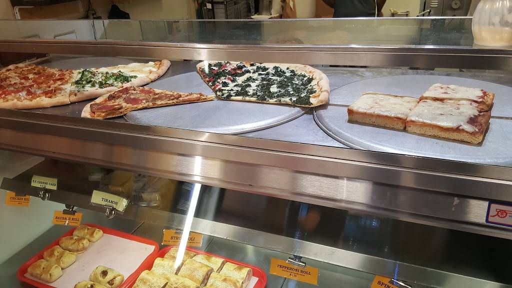 Villa Maria Pizzeria | restaurant | 2440 Eastchester Rd, Bronx, NY 10469, USA | 7188827446 OR +1 718-882-7446