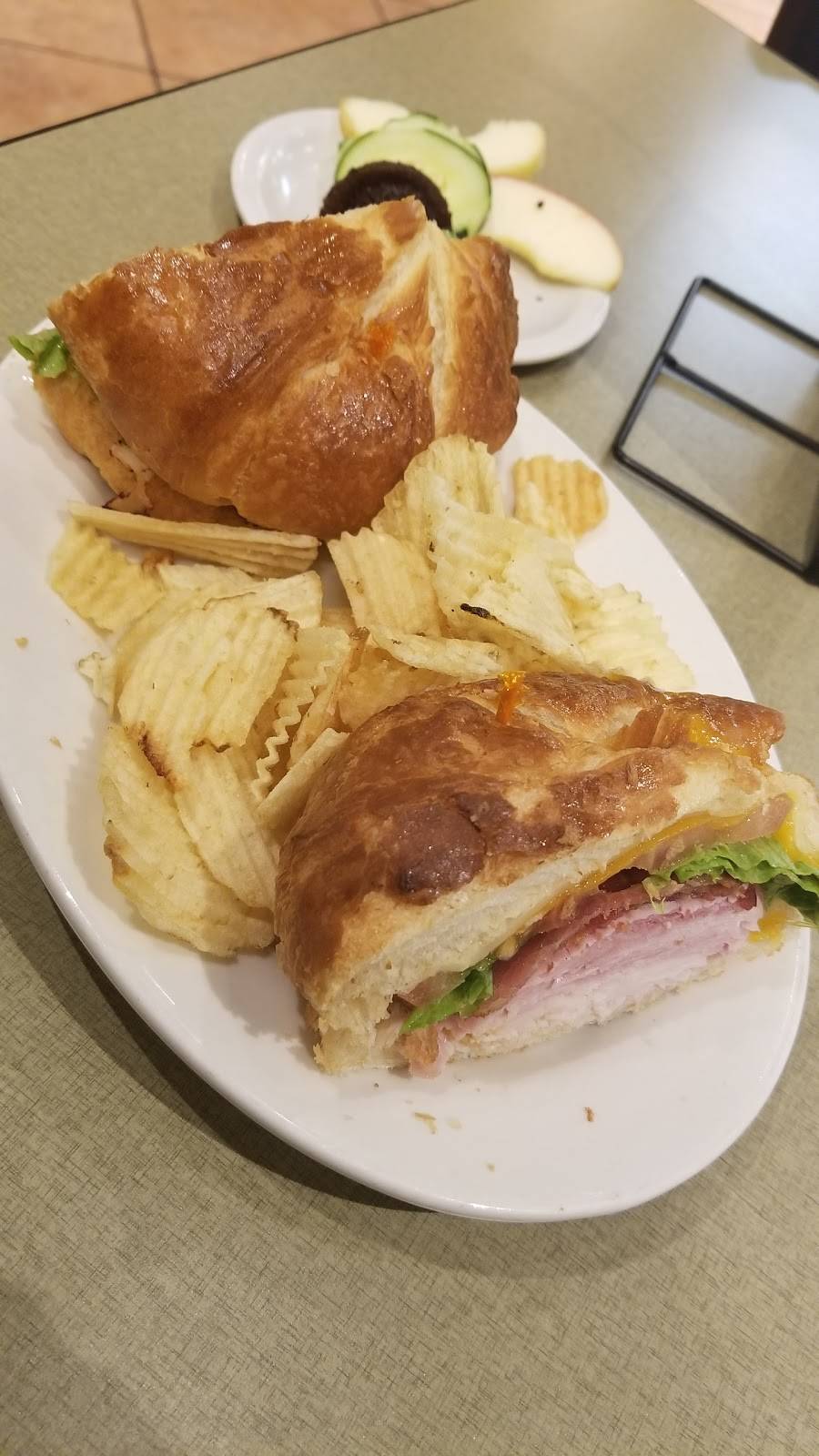 Jasons Deli | restaurant | 1409 Main St, Dallas, TX 75202, USA | 2146729340 OR +1 214-672-9340