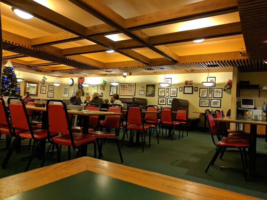 Monicals Pizza | restaurant | 900 S Court St, Tuscola, IL 61953, USA | 2172534749 OR +1 217-253-4749