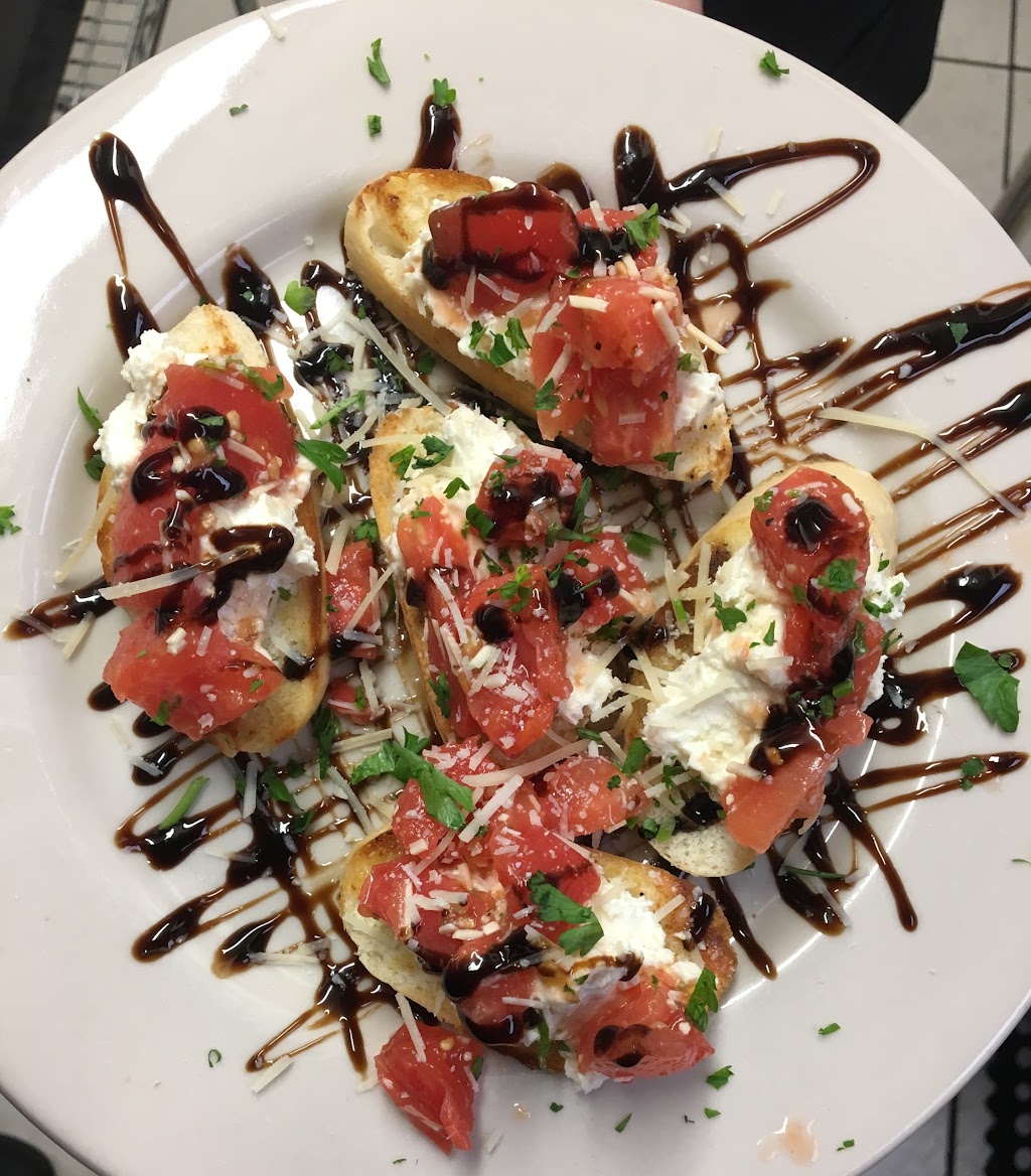 Cheetah Bs | restaurant | 2099 N Fork Hwy, Petersburg, WV 26847, USA | 6818920345 OR +1 681-892-0345