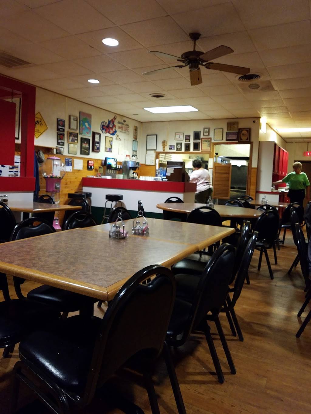 Marias Pizza | restaurant | 134 S Main St, Oregon, WI 53575, USA | 6088355455 OR +1 608-835-5455