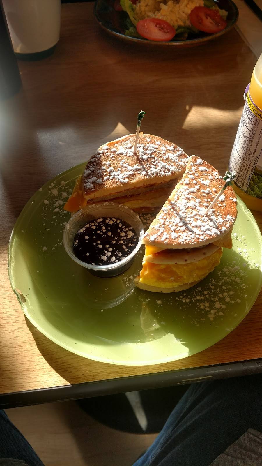 Station North Arts Cafe Gallery | restaurant | 131 W North Ave, Baltimore, MD 21201, USA | 4106850039 OR +1 410-685-0039