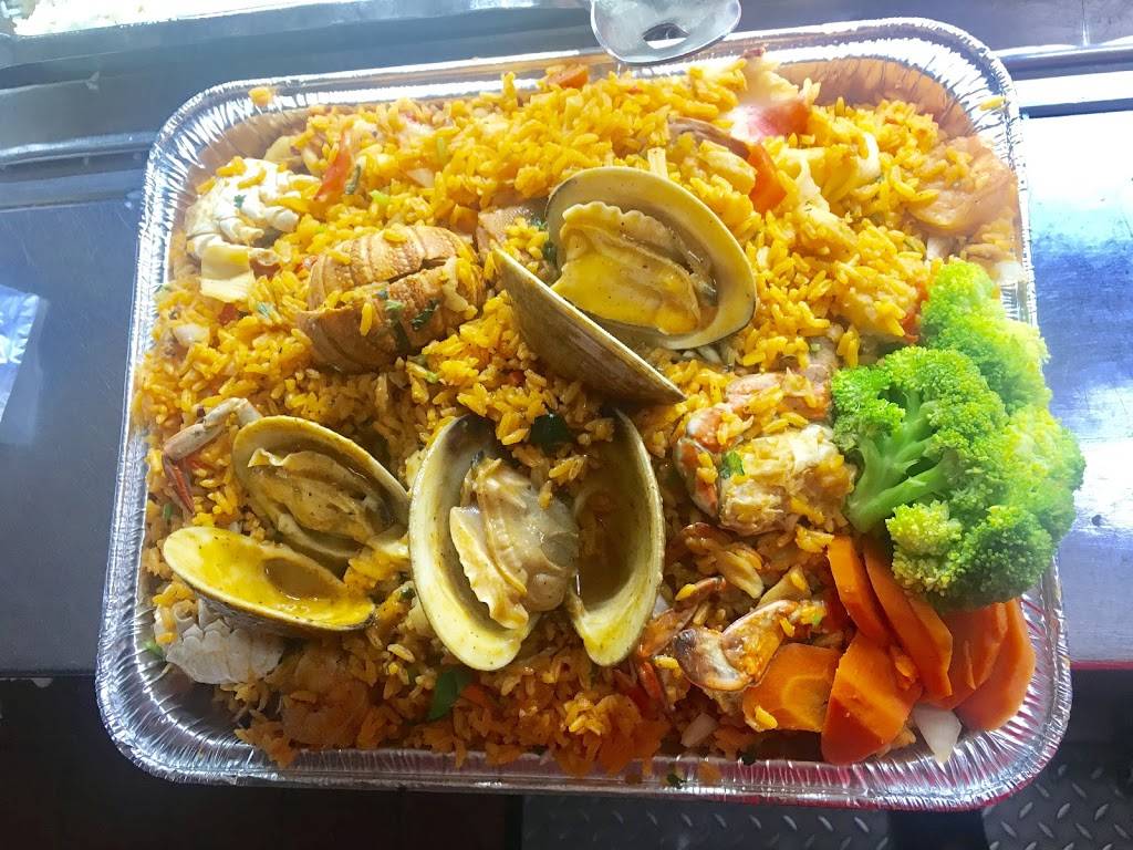 Justine | restaurant | 28 E 167th St, Bronx, NY 10452, USA | 7185382100 OR +1 718-538-2100