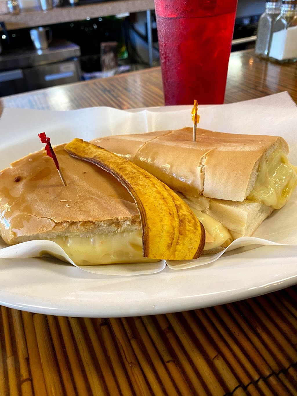 Pakis Latin American | restaurant | 1590 Coral Way, Miami, FL 33145, USA | 3058605707 OR +1 305-860-5707