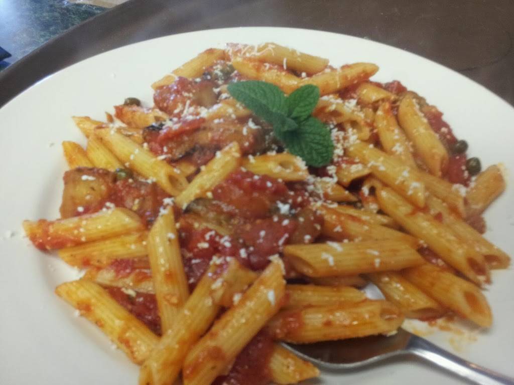 Giacomos Italian Restaurant | restaurant | 107 Mont Alto Rd, Fayetteville, PA 17222, USA | 7173520199 OR +1 717-352-0199